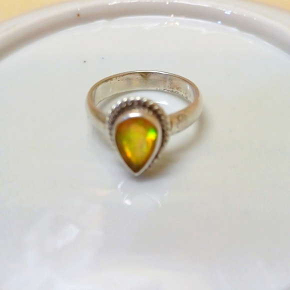 Womans Ethiopian Opal 100% Sterling Silver Large Tear Drop Ring Sz 8 - Picture 4 of 17